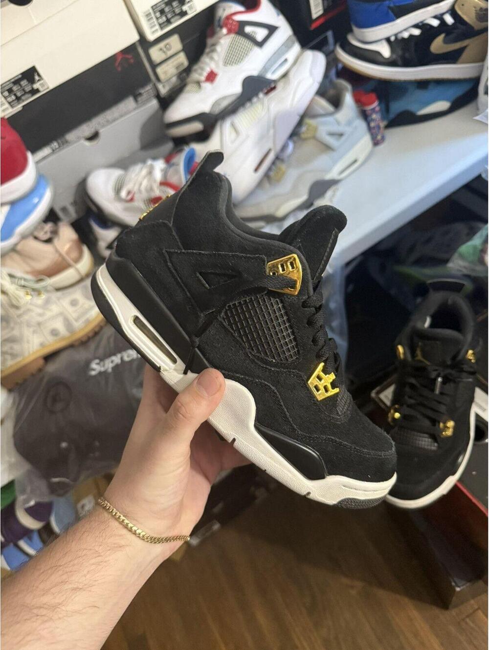 Jordan retro 4 royalty sz 7